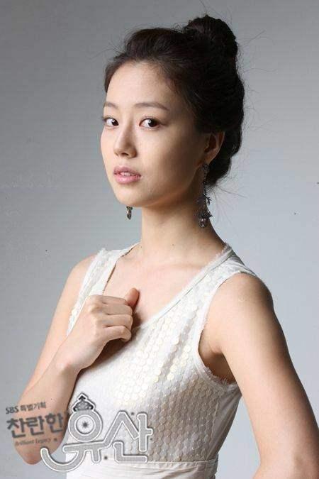 没整过容的韩国女明星有哪些?