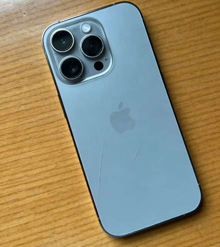 我用iPhone 15 Pro实测:爱回收上门和估价差的多吗?告诉你真相
