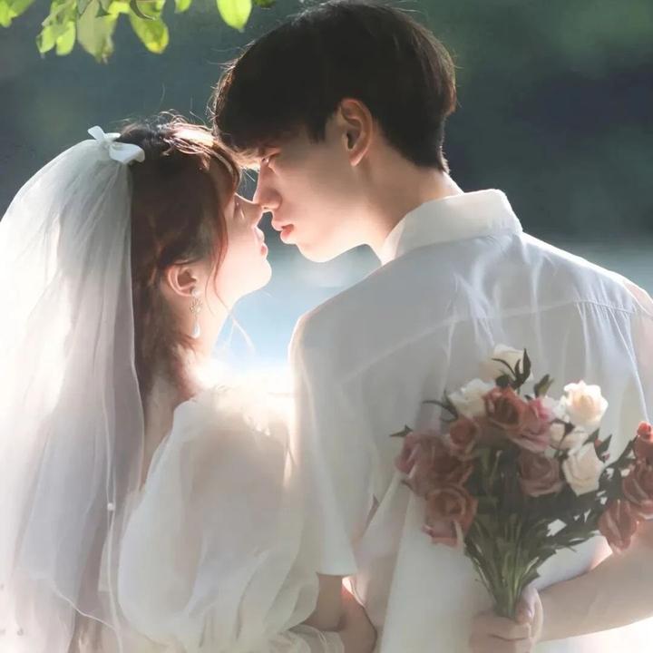 情侣头像:怀旧风婚纱情头推荐 动漫情头