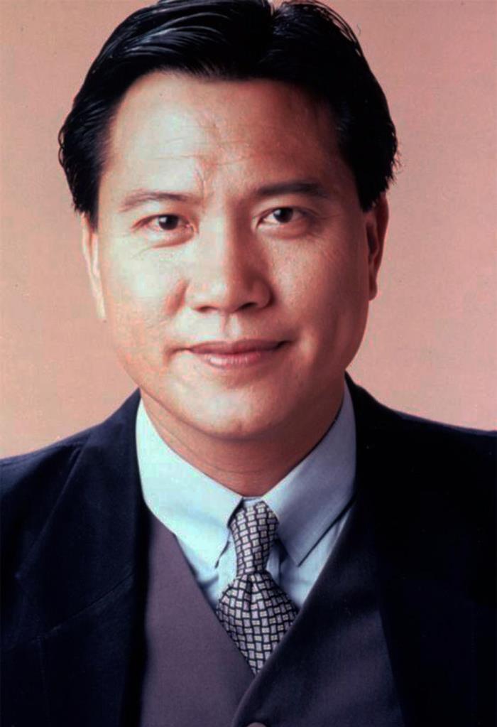 江湖大哥万梓良:年轻时对周星驰刘德华有恩,年老时被指为老不尊