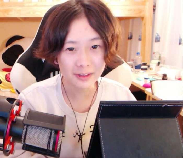 如何评价虎牙主播轩墨宝宝?