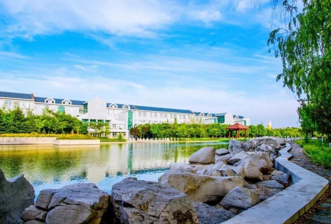 潍坊医学院的校园环境如何? - 知乎