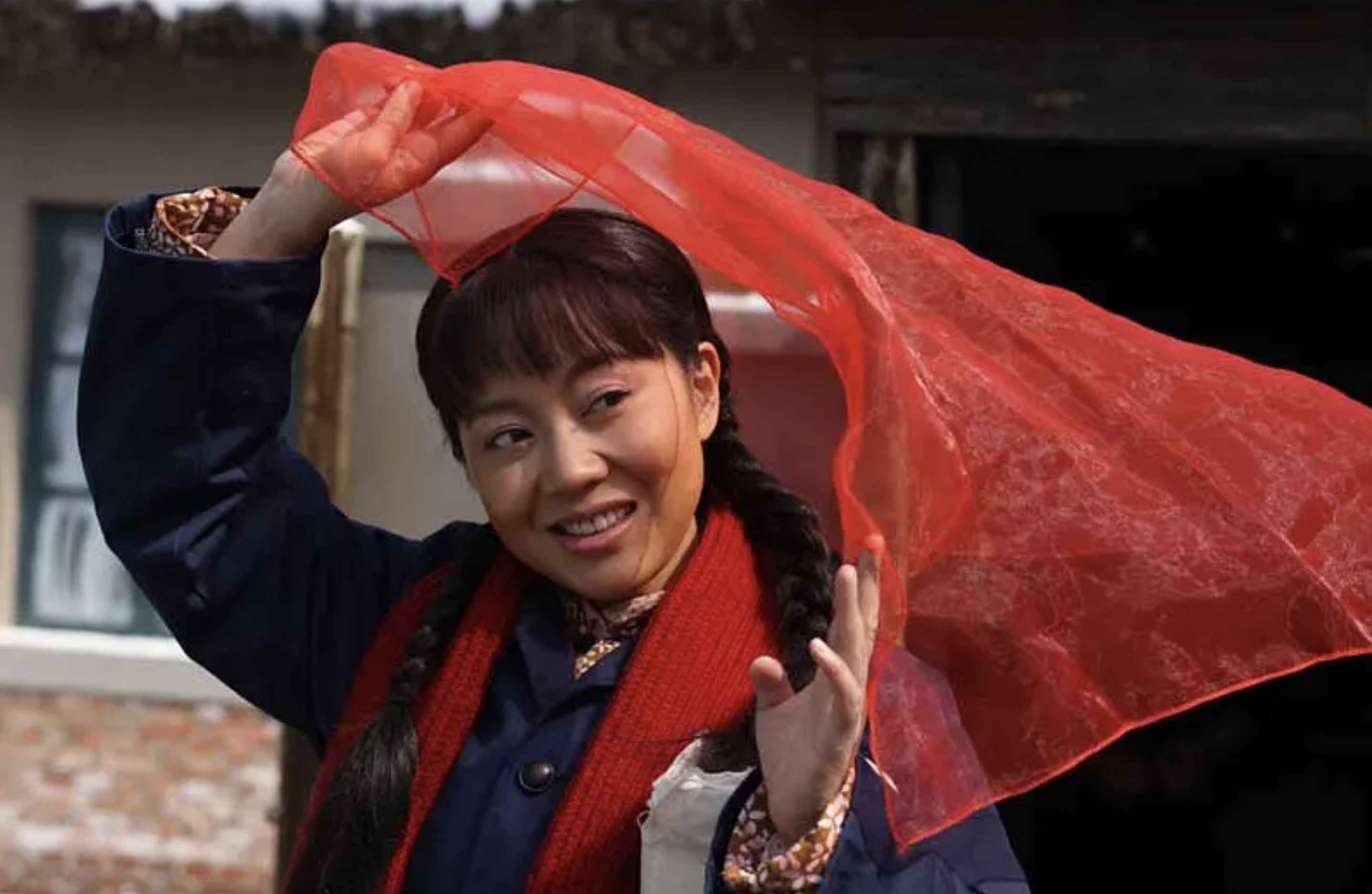 从土里土气到大众女神闫妮经历了什么
