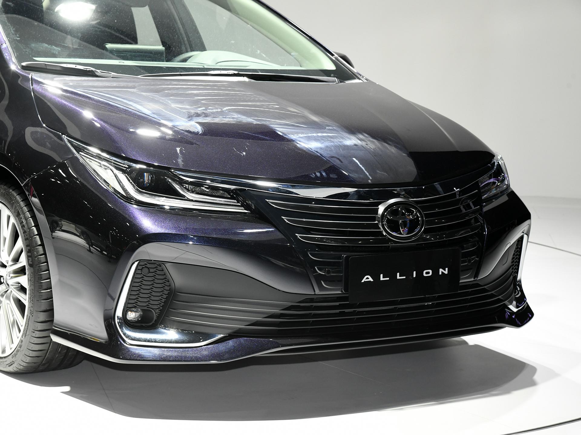 广州车展一汽丰田傲澜正式发布轴距2750mm超过卡罗拉