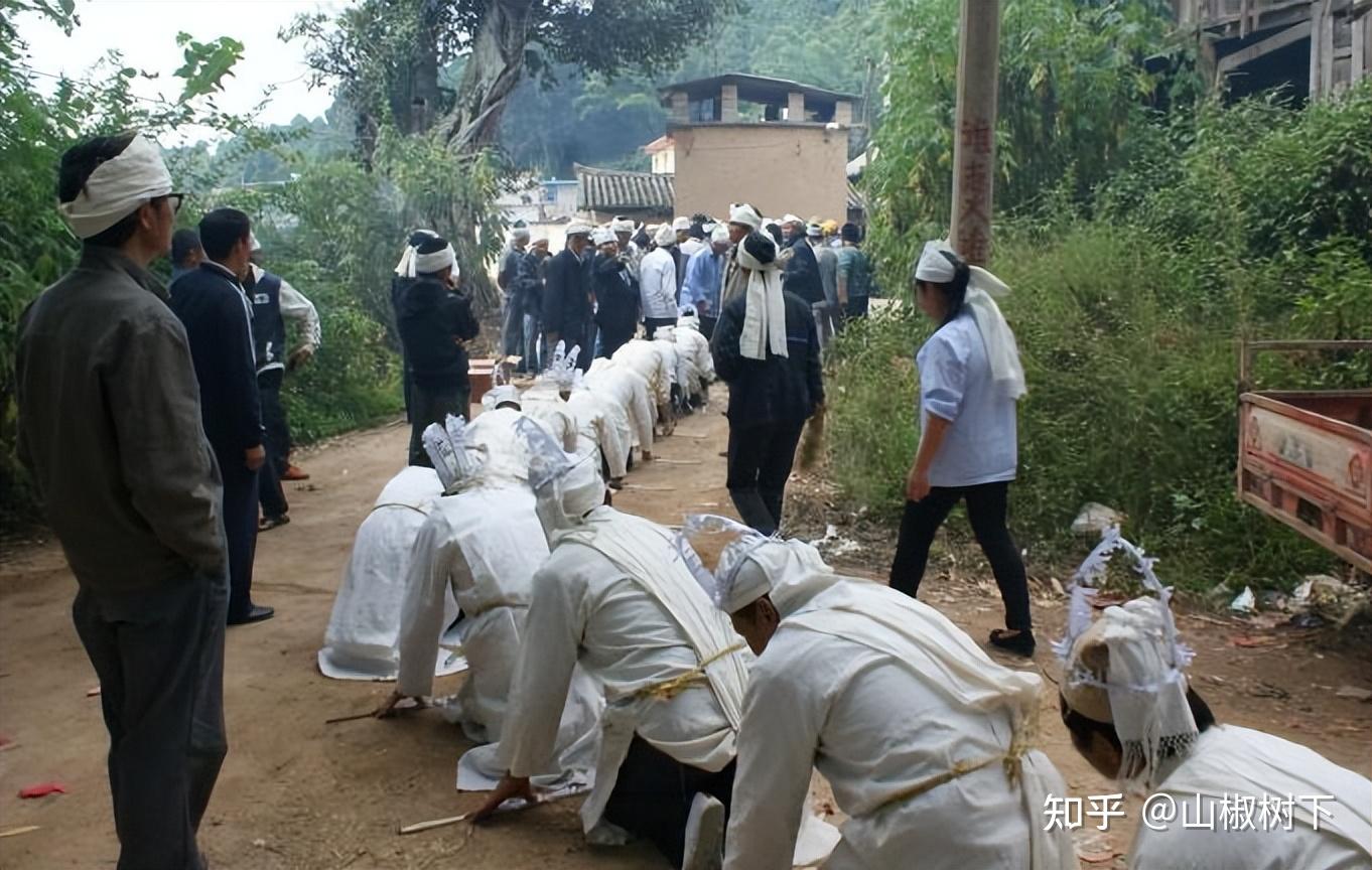 广西农村传统的丧葬习俗,大多数年轻人都不懂,你还记得多少呢 - 知乎