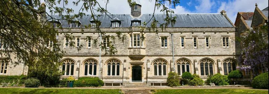 院校推荐走近英国奇切斯特大学