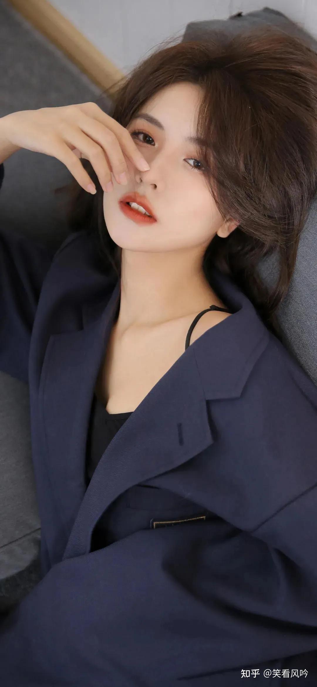 有没有男生超喜欢的那种又纯又欲的女生壁纸? - 知乎