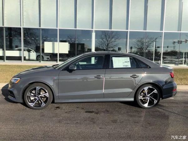 全新奥迪a3水泥灰涂装运动潮流年轻人不错的选择