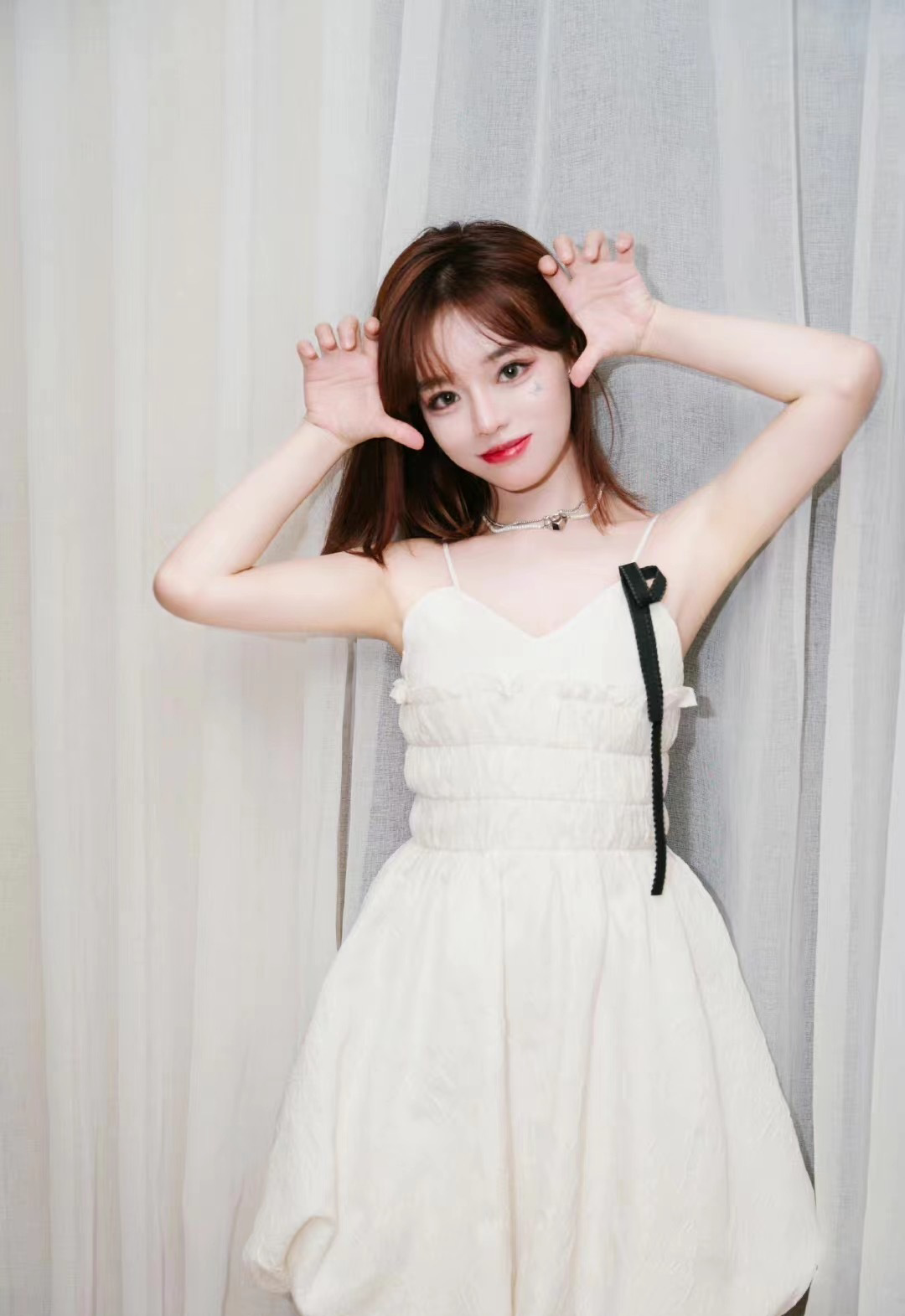 如何看待黄霄云粉丝? - 知乎