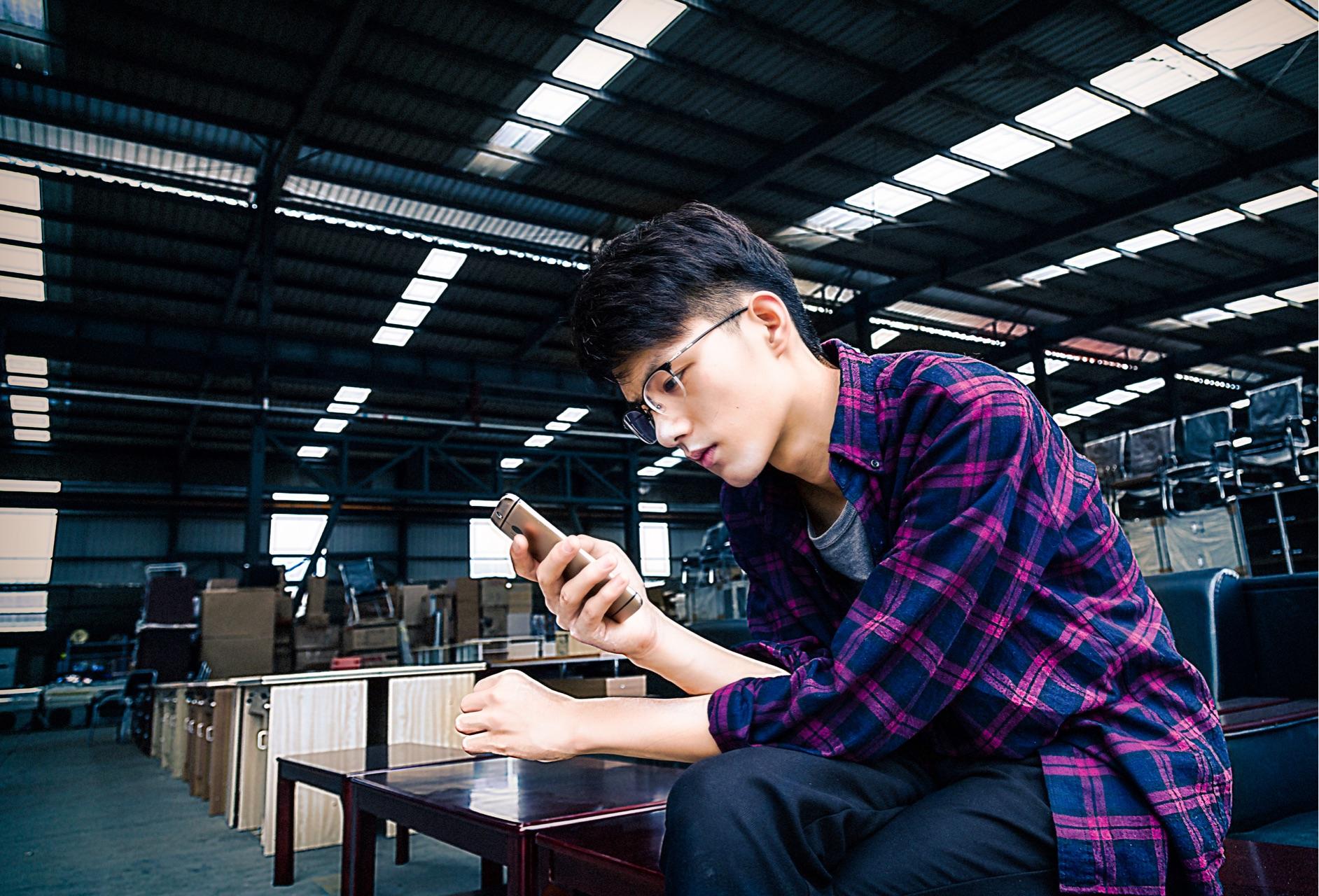 如何才能快速长头发男生 v2-ab6d06e9f8f7024017f5ef393a019939_r.jpg