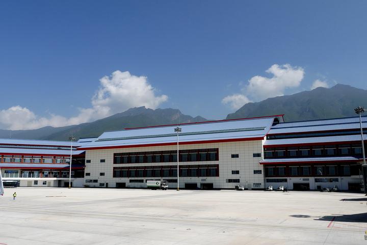 丽江三义机场