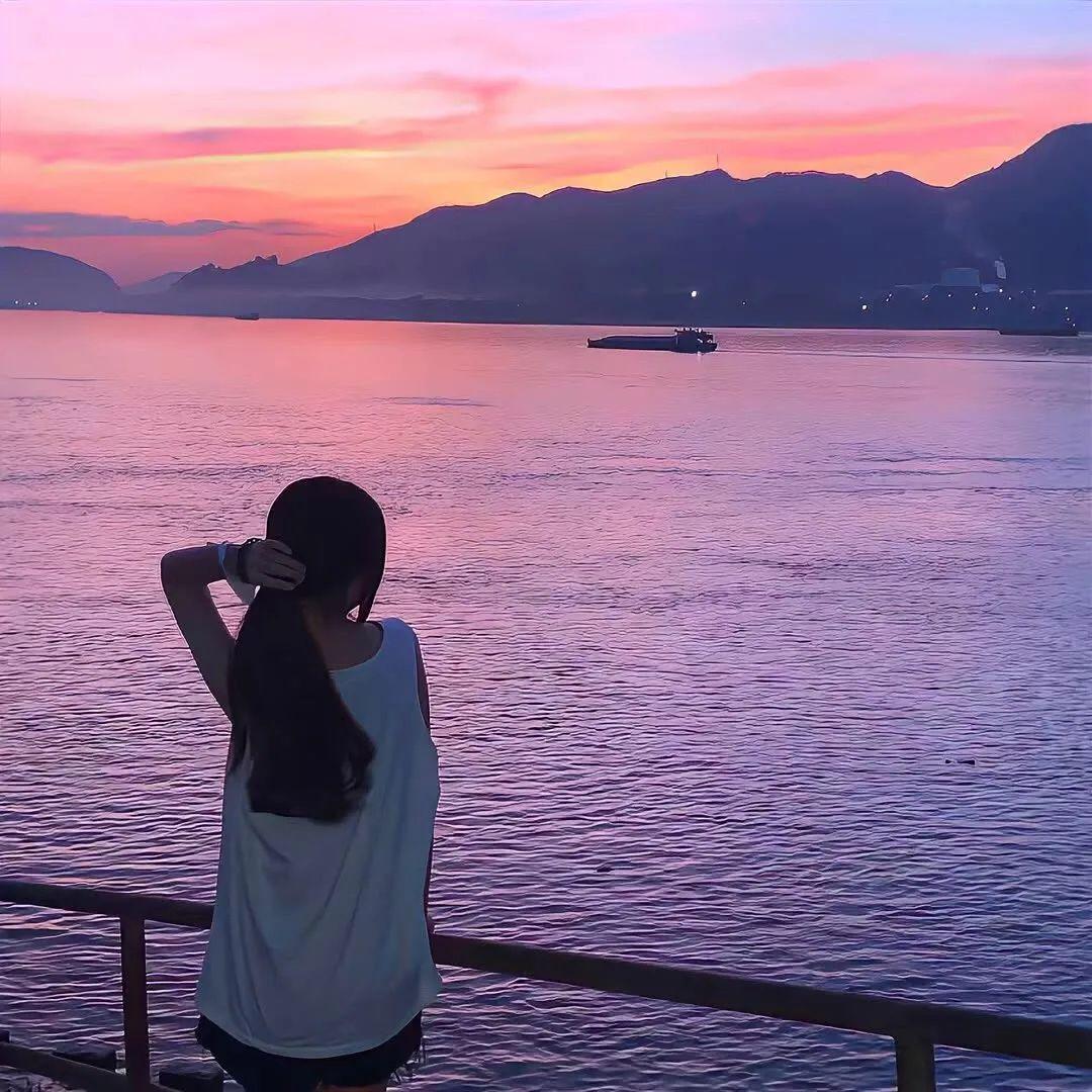 头像| 收藏很久的女生头像氛围感 - 知乎