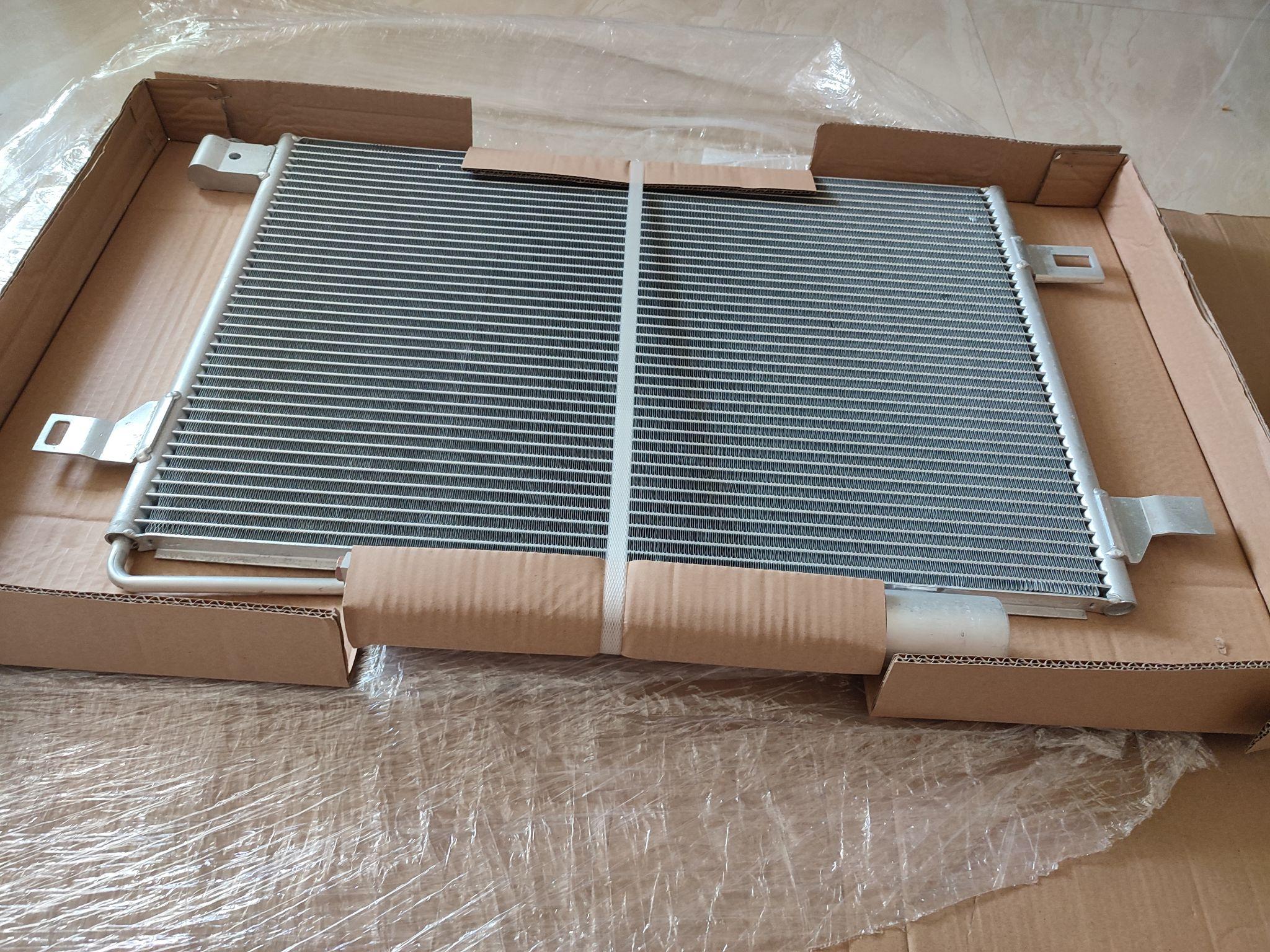 奔驰a160冷凝器干燥瓶