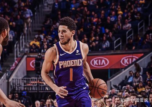 布克热火状态爆棚砍下高分带队连胜进攻火力全开令人惊叹