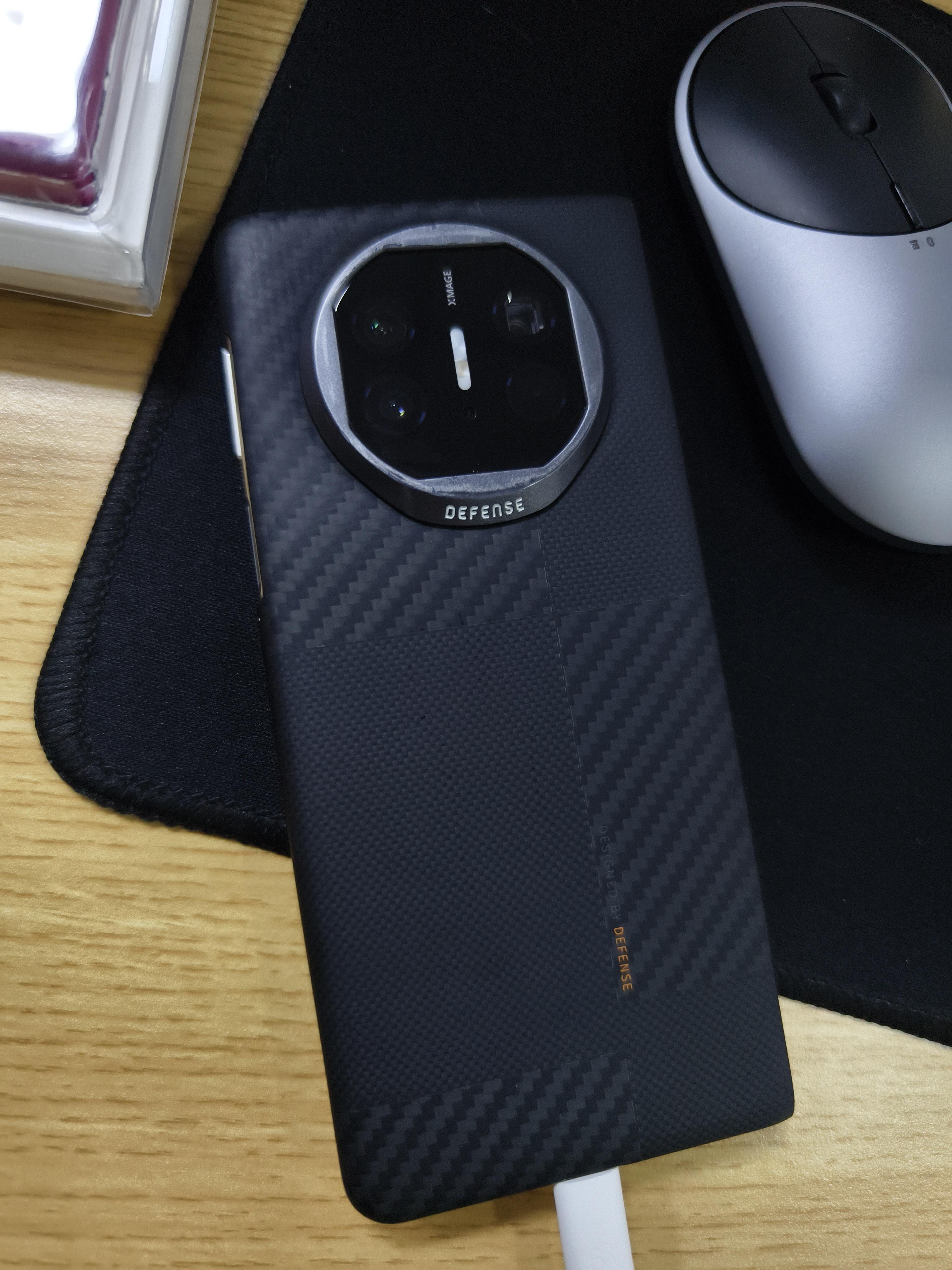 请列出三个买华为mate60pro手机的理由