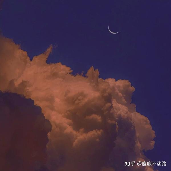 温柔励志文案短句干净(超级干净且温柔的文案)