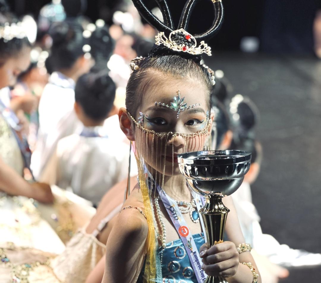 芭蕾起航遇见一路闪耀|袋鼠杯载誉荣光