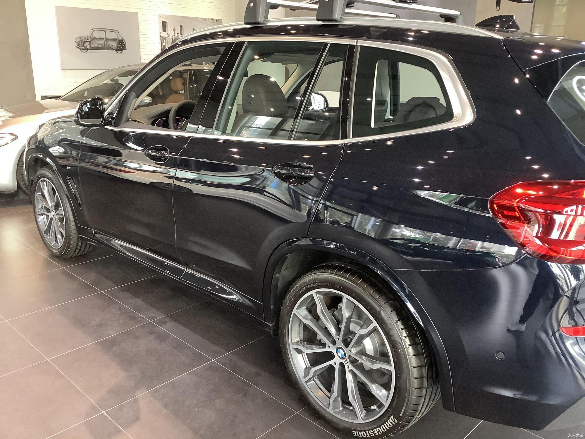 2021款宝马x3实车到店宝石青涂装再获好评20t油耗79l配四驱