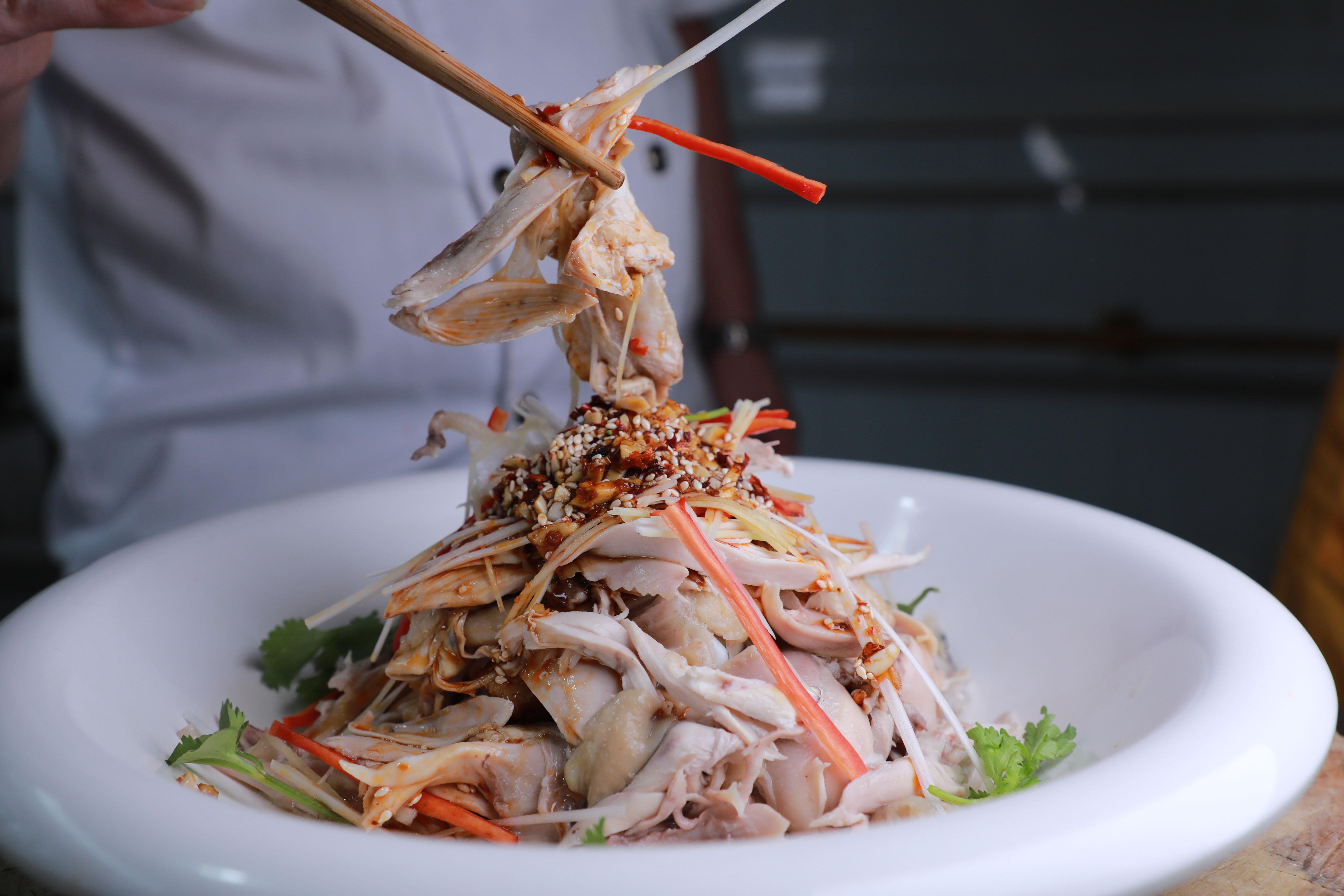 在哪里学正宗手撕鸡的做法步骤以及配料