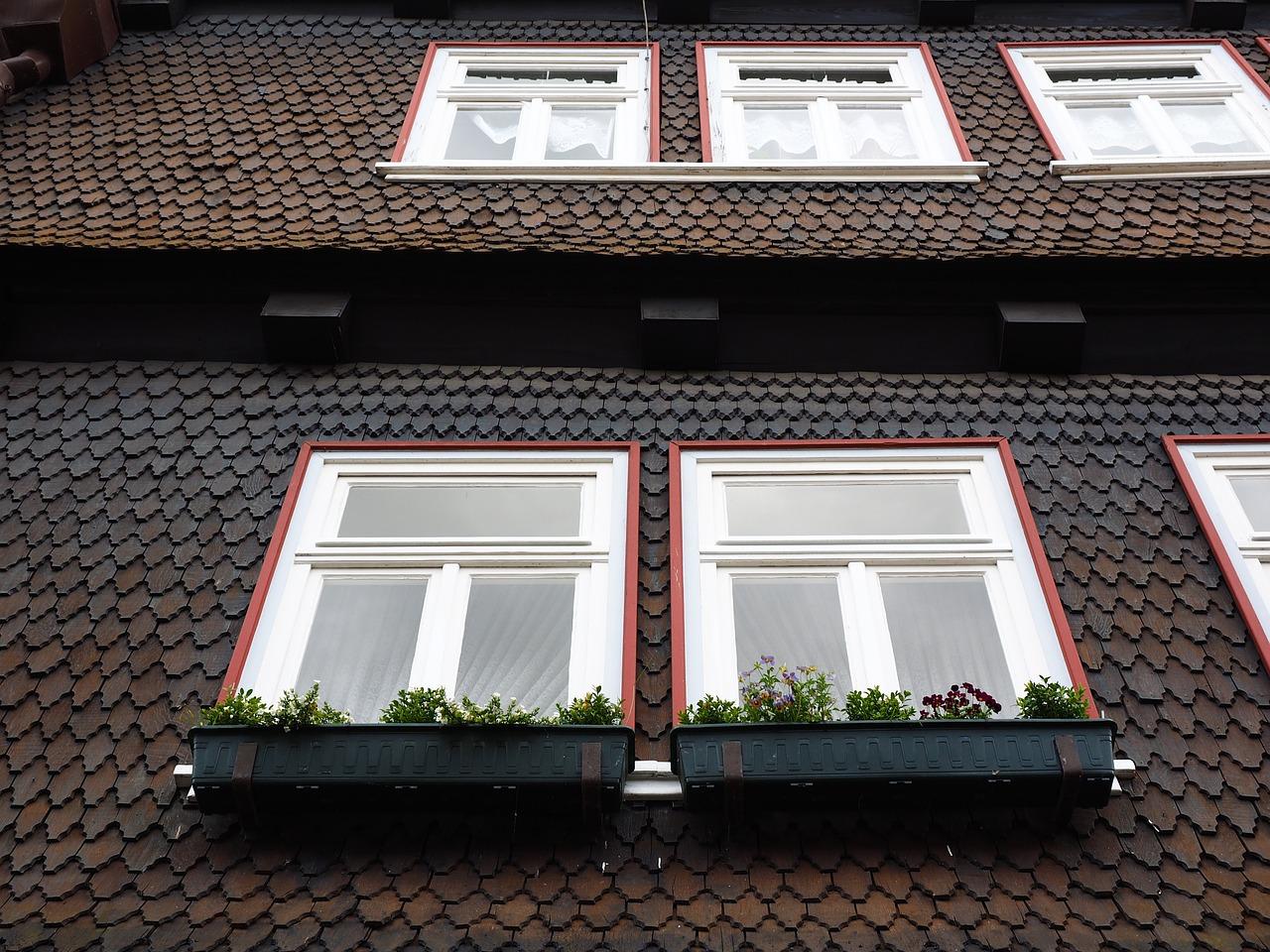 地热管间距标准