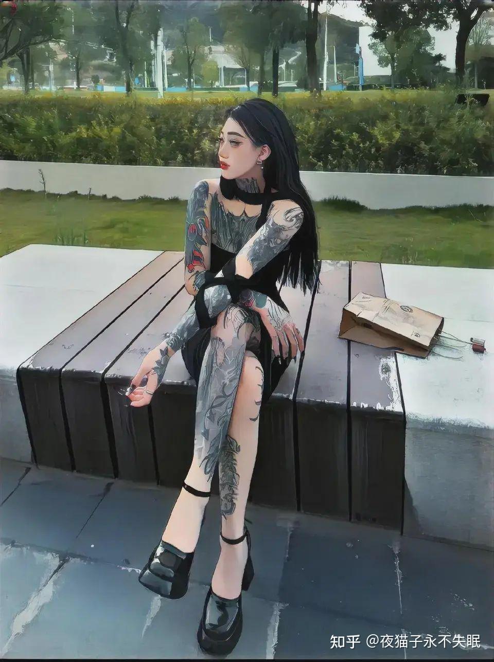 为什么纹身女一定要苦苦劝说我们普通男人接受,而不是去找一个同样