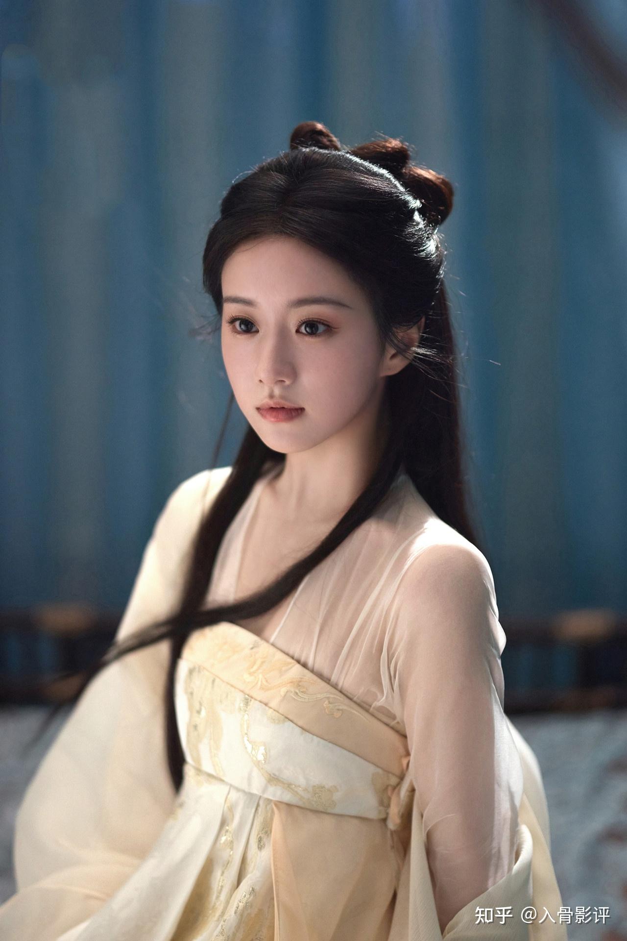 《韶华若锦》:宋威龙合作包上恩,数次英雄救美,权谋和爱情并行 - 知乎