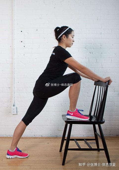 2通过拉伸以及关节松动术提升踝关节背屈能力