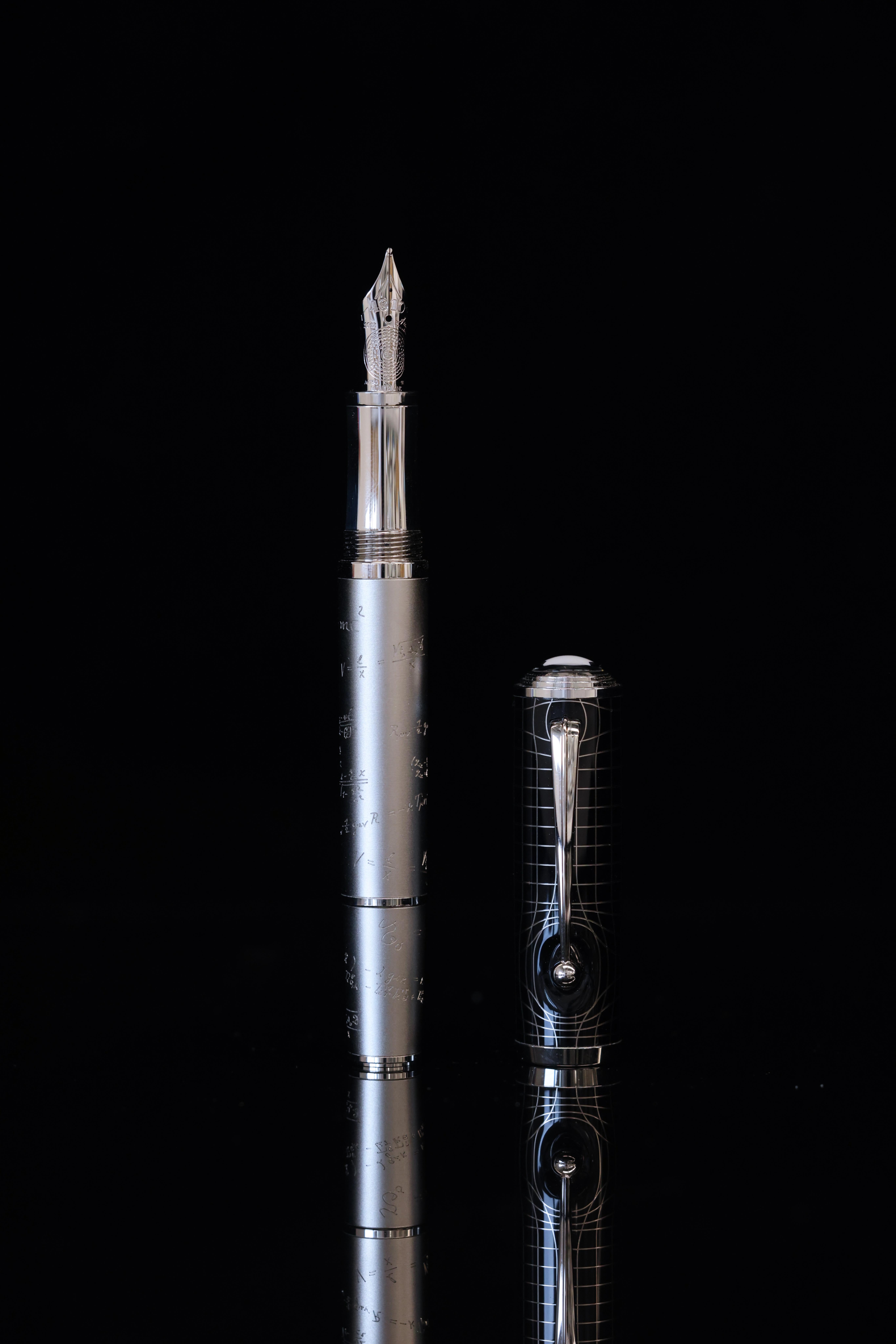 笔上乾坤万宝龙爱因斯坦钢笔