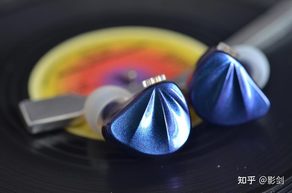 双十一到了，盘点一下穷烧可撸的HIFI器材，单品不超过2K