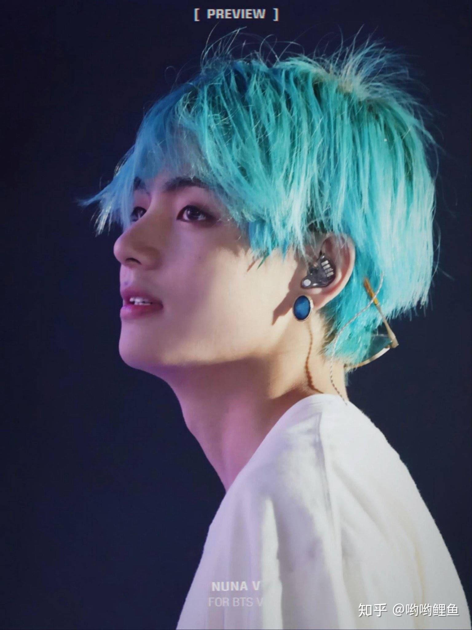 有蓝发金泰亨的照片吗