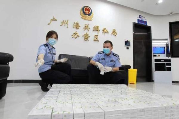 案值2亿！广州海关侦破4个走私奢侈品水客团伙案 律师分析：伪报品名、低报价格