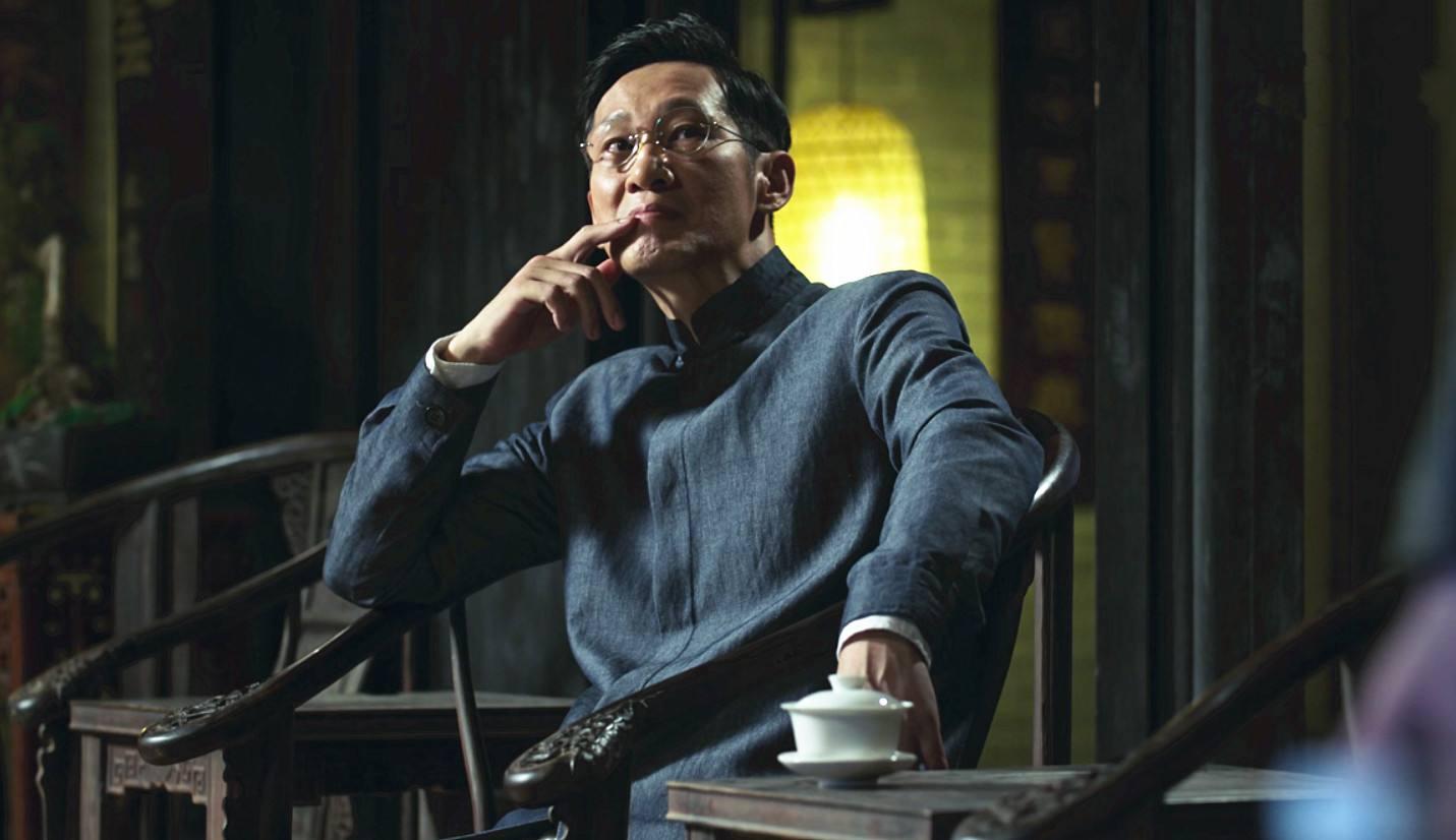 被泼12桶水,被扎40根银针,万年配角一朝成名|王劲松:我不过是百炼成钢