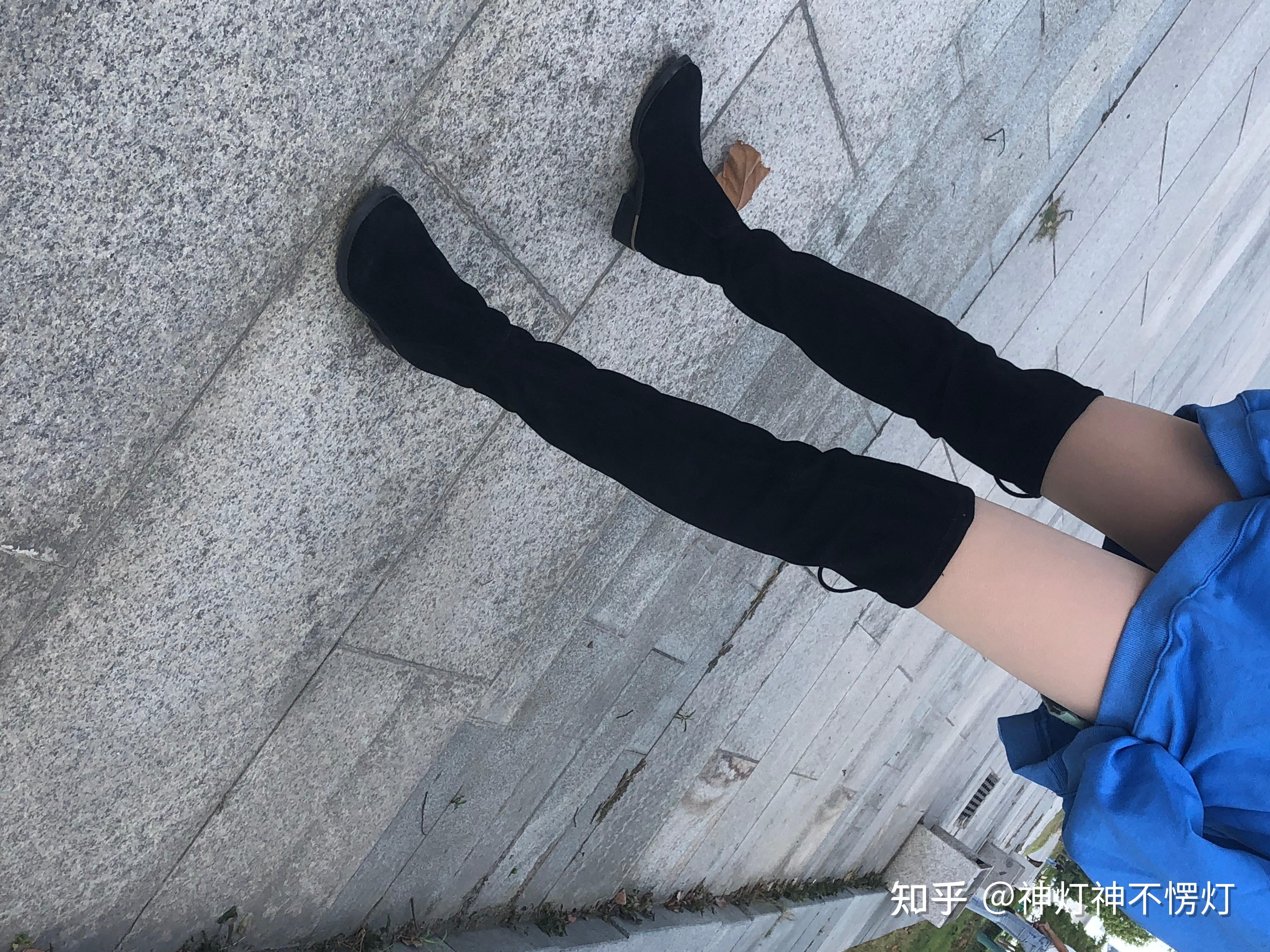 女生靴子里面的白色袜子 脚底袜子会变色吗? - 知乎