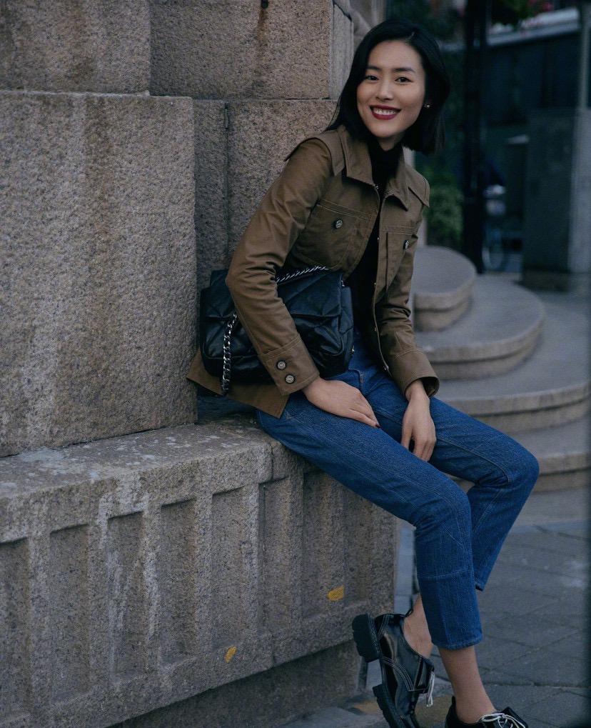 刘雯这样的腿   显示全部