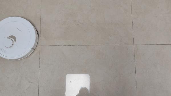 扫地机器人推荐：扫地机器人怎么选？美的小白盒/云鲸J3/石头P10，哪款 