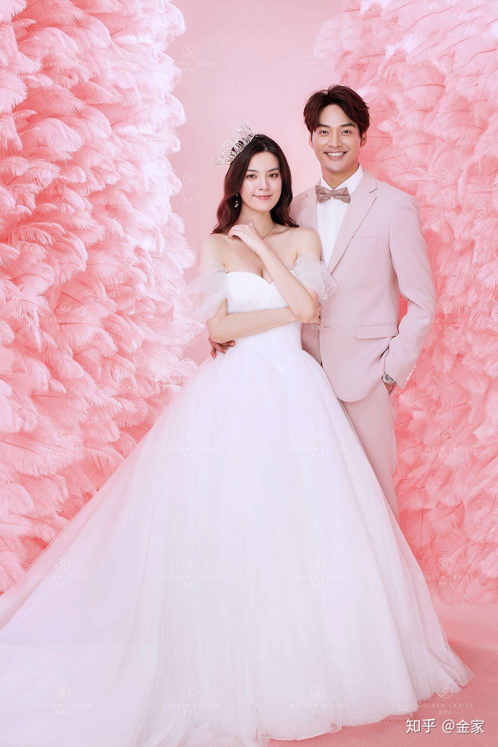 金夫人婚纱难得有情人重温初嫁时