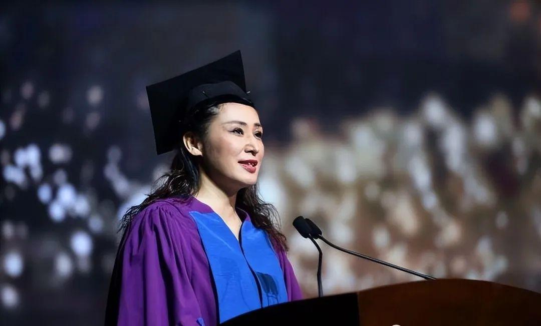 南方科技大学换帅新书记曾被网友称为最美大学女校长