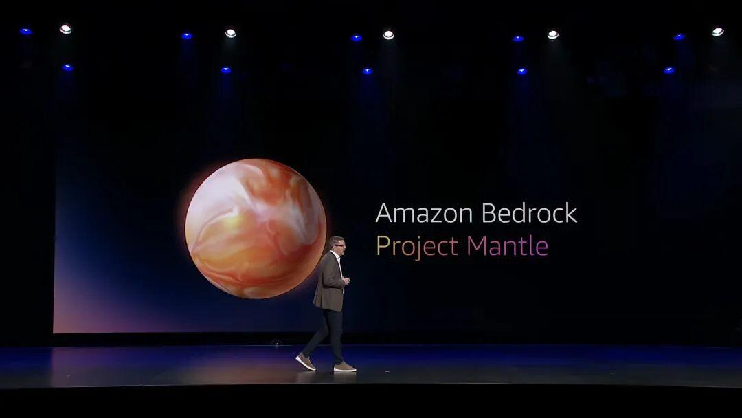 以硬核基座,托举Agentic AI颠覆创新!re:Invent 2025 Peter&Dave主题演讲回顾!