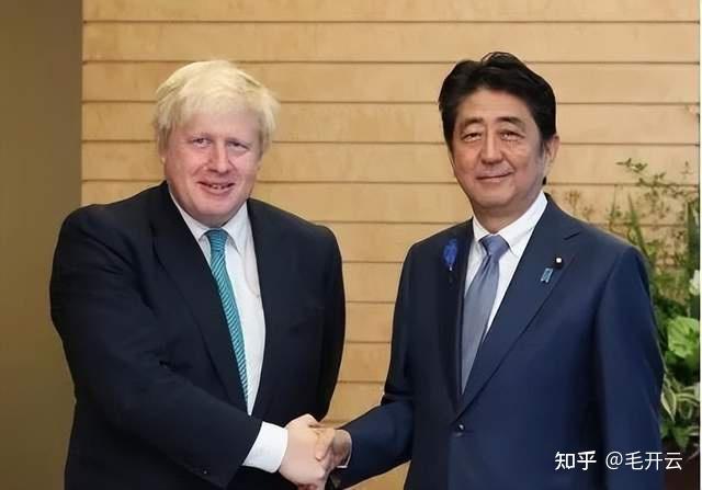 高官辭職或逼宮後,英國首相約翰遜熬不下去了,宣佈辭職;擔任日本歷史