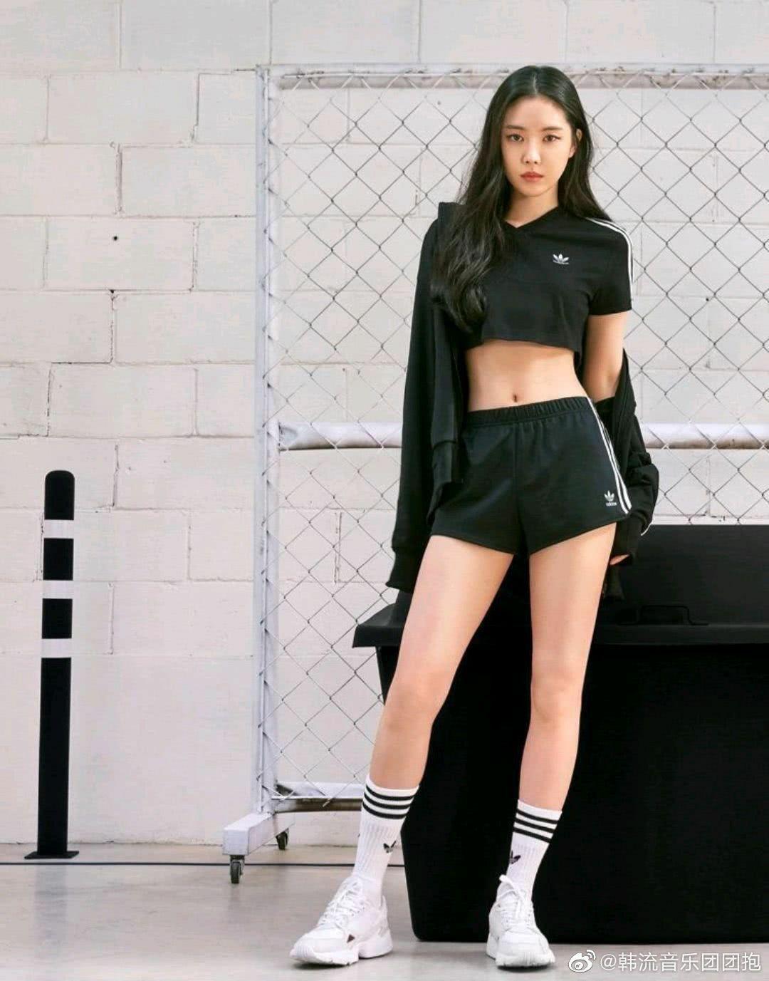 金智秀的身材在女爱豆里面是什么水平