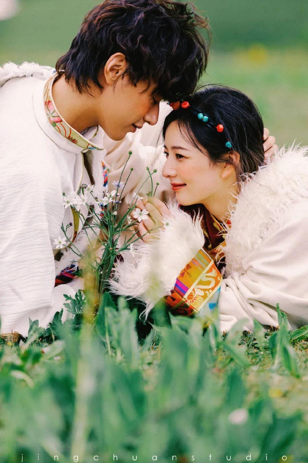 成都婚纱照川西旅拍全新藏装风格做一回草原卓玛
