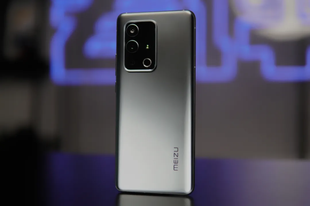 敢卖4399元的魅族18到底好在哪里