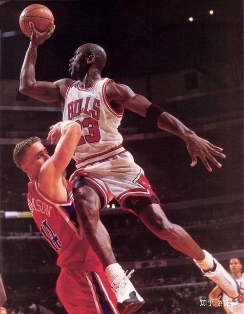 篮球内线的脚步怎么练习加强