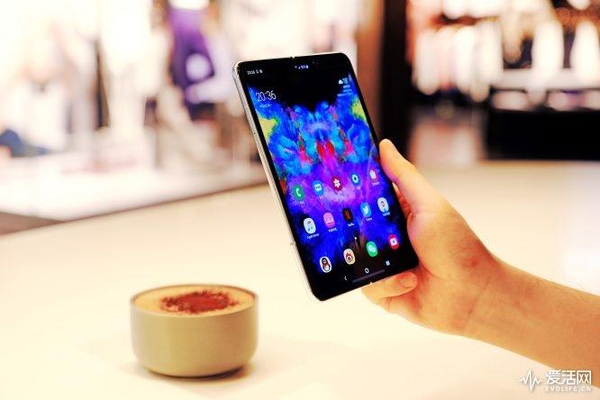 华为双屏怎么变成单屏 v2-adc8389cc1ebbadbffb3b5b802089810_r.jpg