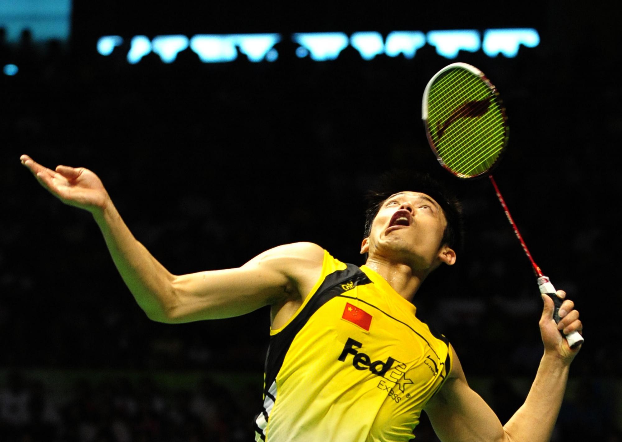 林丹右手镜像gif——高远球