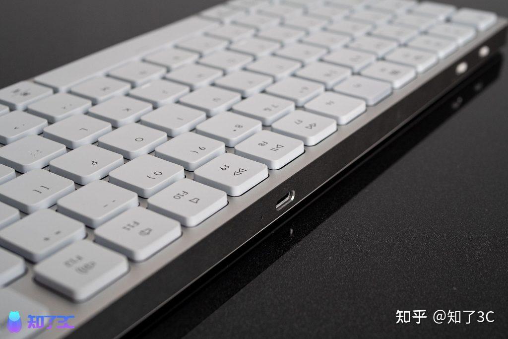 妙控键盘的完美平替?Keychron R1超薄机械键盘评测