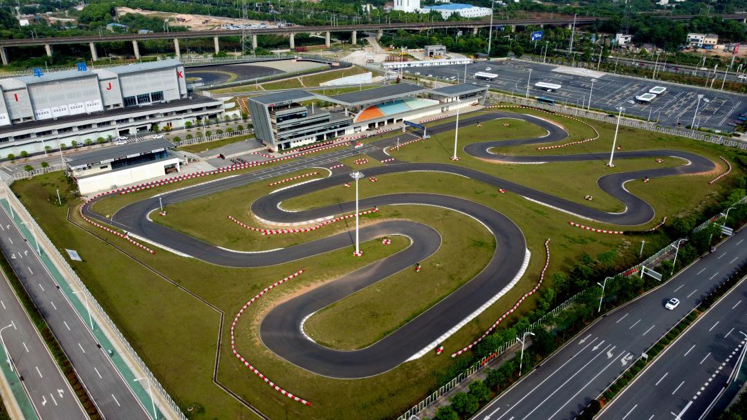 国内赛车场有没有付费的开赛车赛道体验的活动?