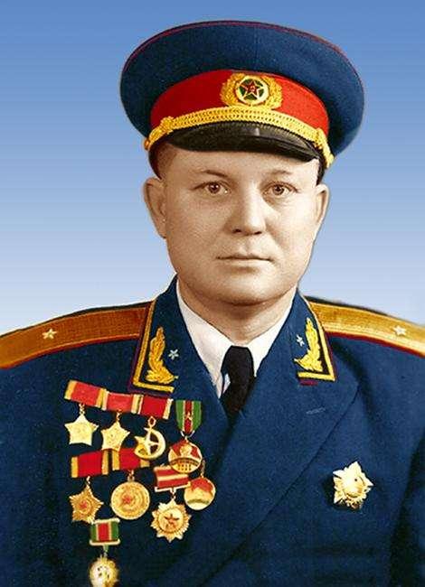 1962年新疆6万民众叛逃苏联享受共产主义30年后后悔了