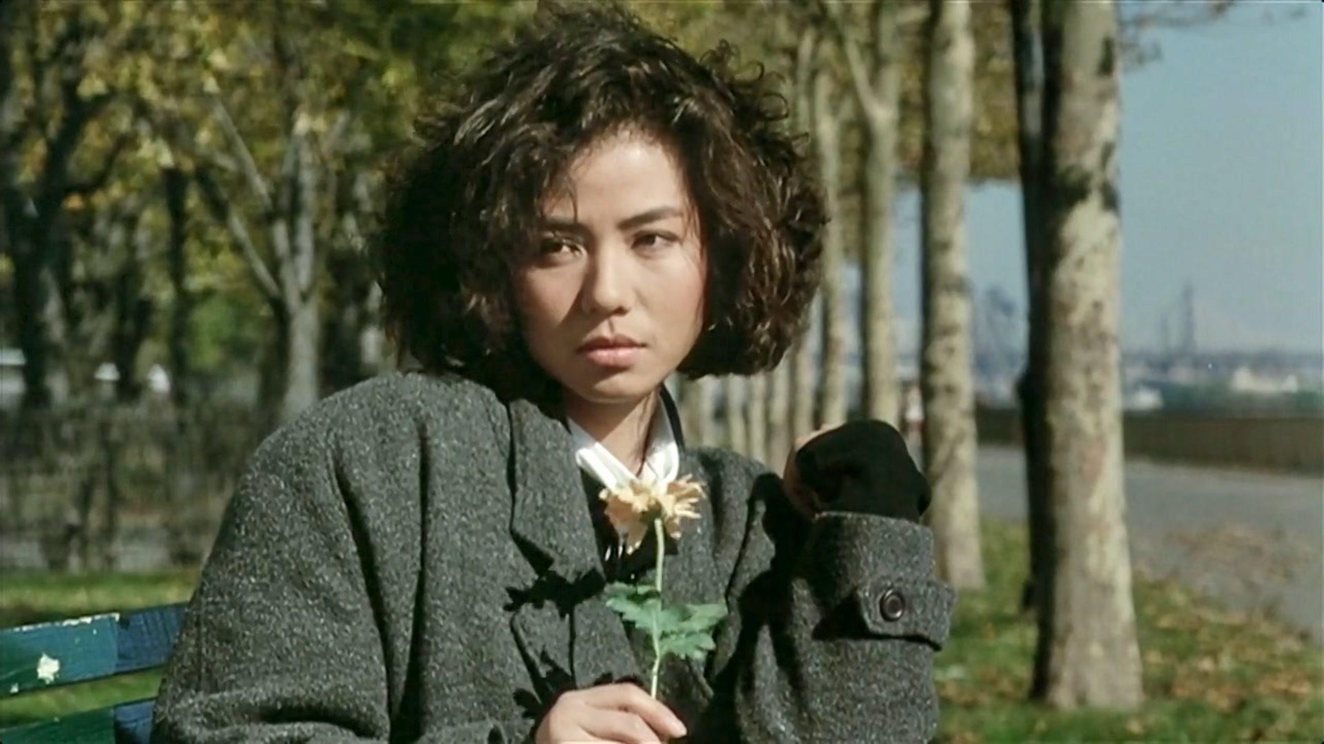 苏芮这首经典歌曲牵手深情好听前奏一响满满的年代感