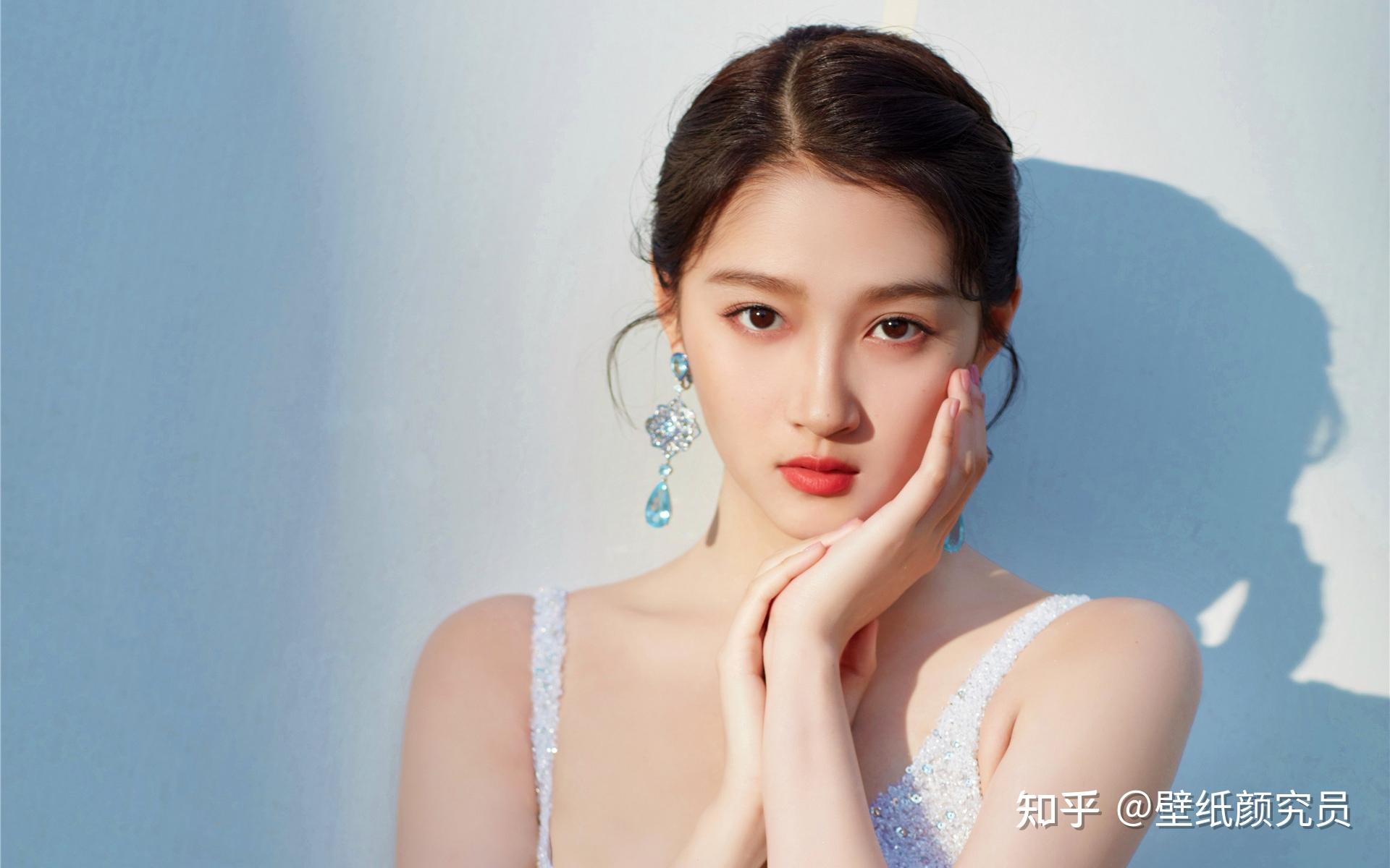 关晓彤的哪些图片让你觉得特别养眼? - 知乎